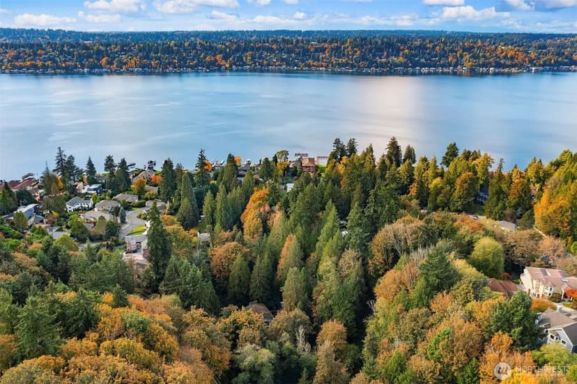 Vacant Land in Kirkland