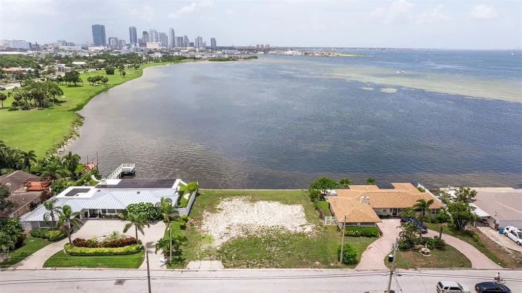 Vacant Land in St Petersburg - land for sale