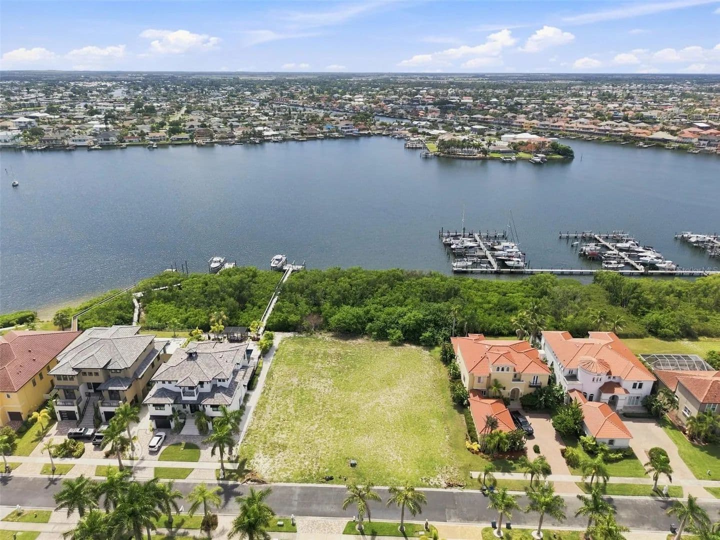 0.25 Acres of Land for Sale in APOLLO BEACH, FL - Apollo Beach, Florida, 33572