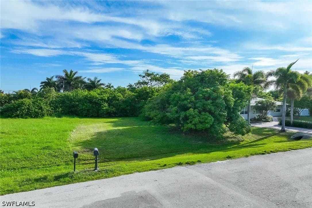 Property from 557 100th Avenue N - KW - Naples, Florida, 34108