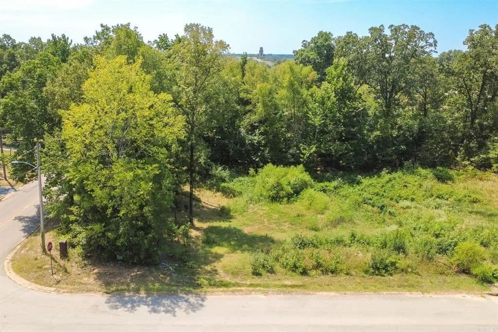 Land -Single Family Acreage in Jonesboro - Jonesboro, Arkansas, 72401