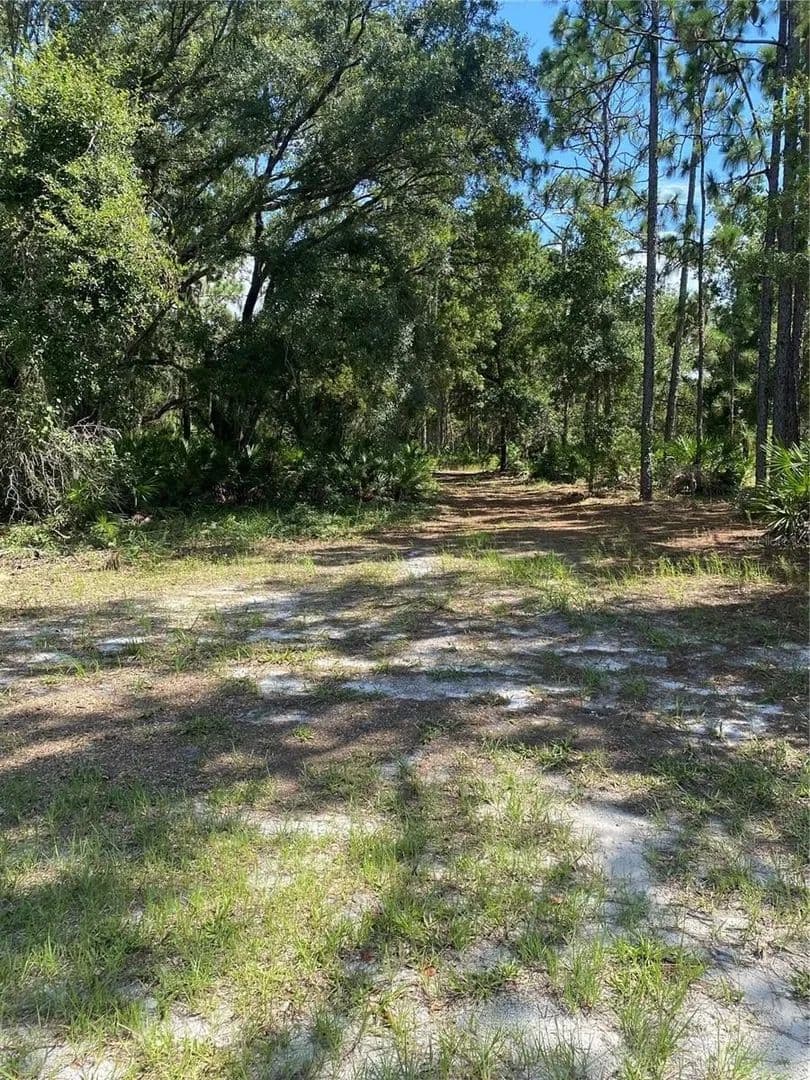 Lots & Land-Other in INDIAN LAKE ESTATES - Florida, 33855