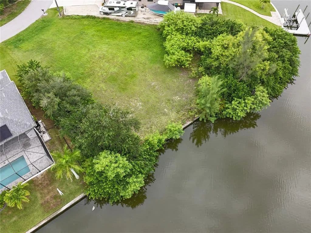 Vacant Land in Port Charlotte - Port Charlotte, Florida, 33981