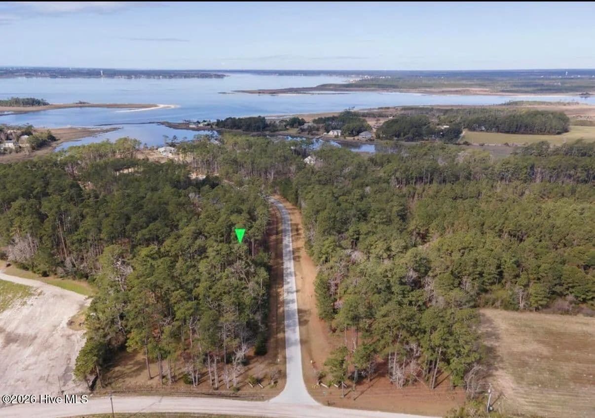 1.72 Acres of Land for Sale in Beaufort, North Carolina - Beaufort, North Carolina, 28516