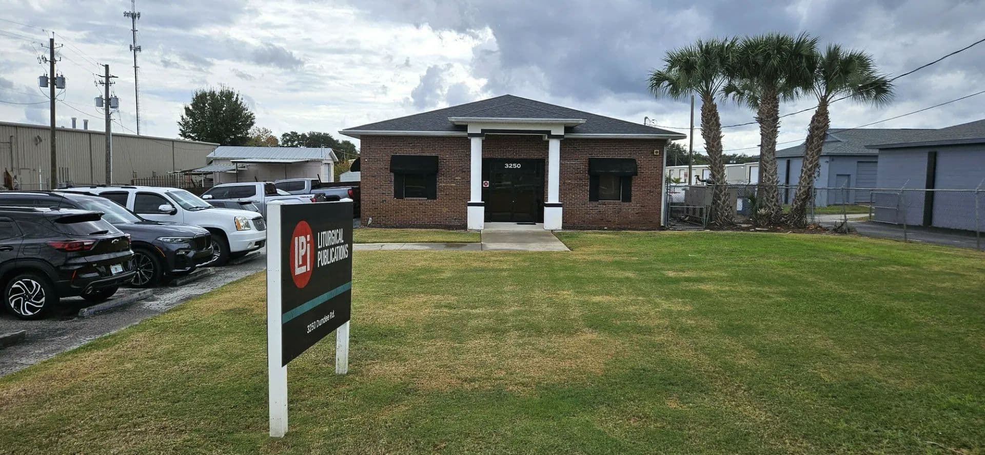  7341 Sq Ft Turnkey Income-Producing Office & Warehouse| Winter Haven, FL - , Florida, 33884