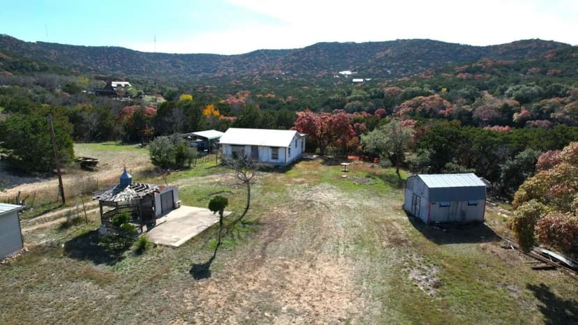 10 Acres Unrestricted Pipe Creek TX