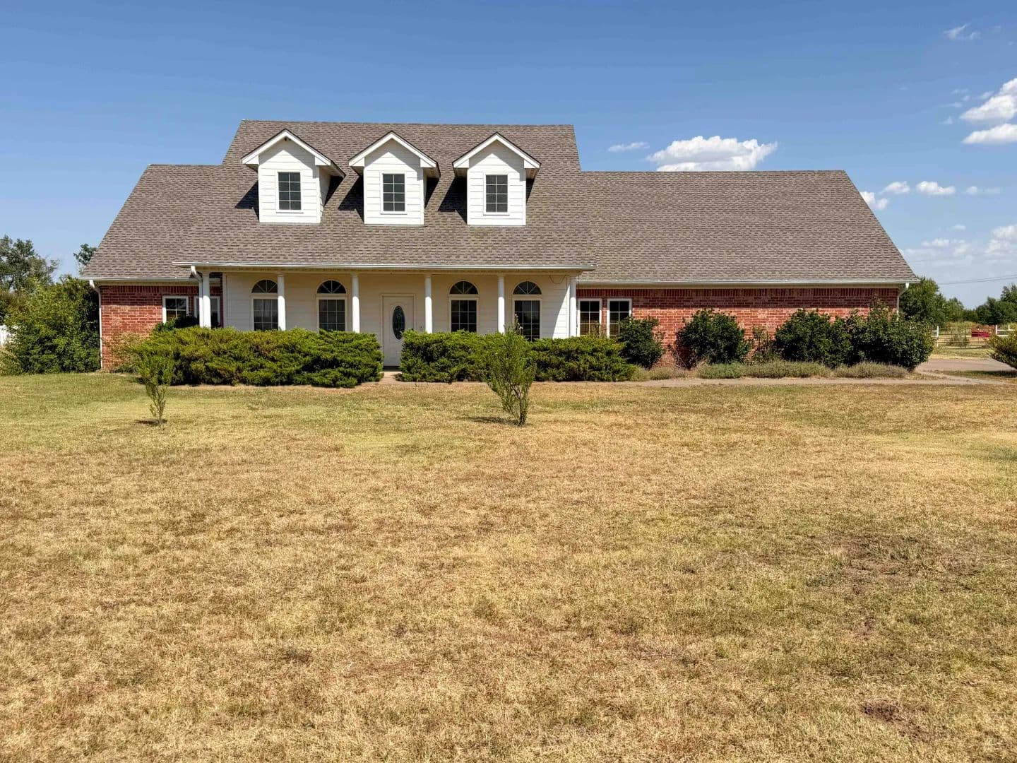 3 Bed, 2.5 Bath, 11 Acres, horse Barn, Storage Shed, Arena & More! - Oklahoma, 73703