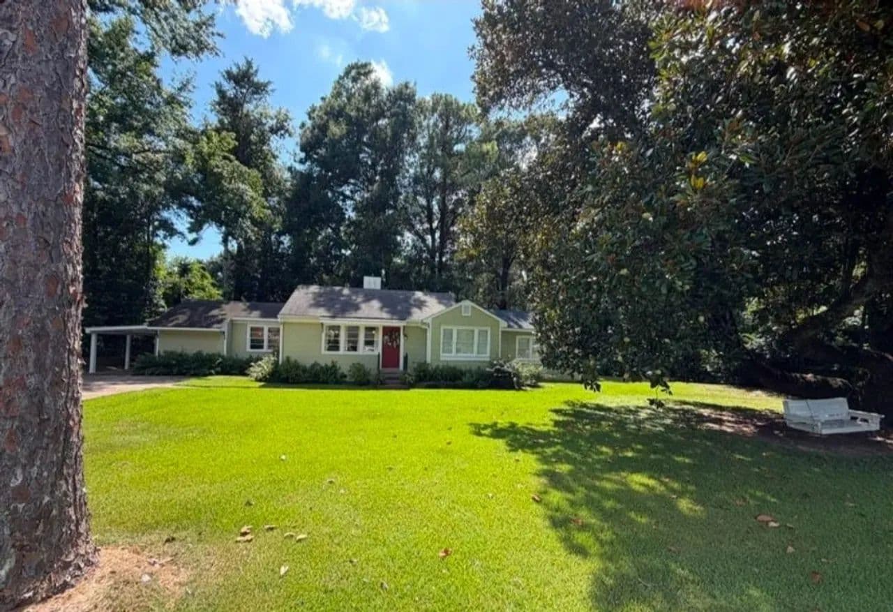 Classic Natchez Vibes On Montebello Drive - Natchez, Mississippi, 39120
