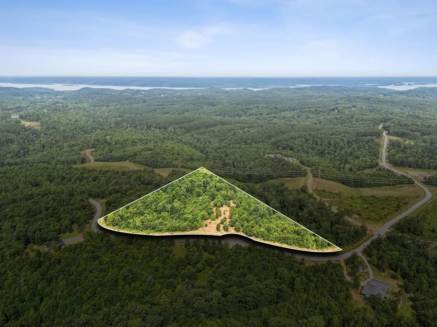 9.5 Acres of Land for Sale in Waverly, TN - Waverly, Tennessee, 37185