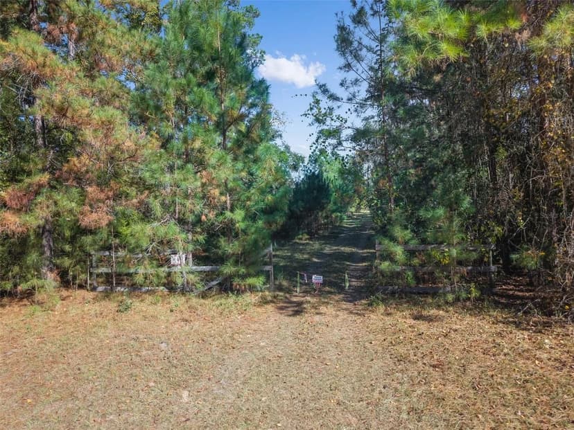 Property from SW PARADISE WAY SW - KW