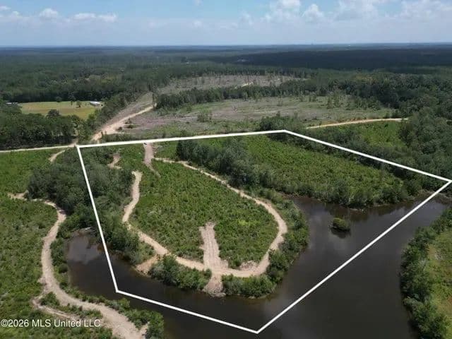12 Acres for Sale in Jackson County, MS with Pond Access - Vancleave, Mississippi, 39565
