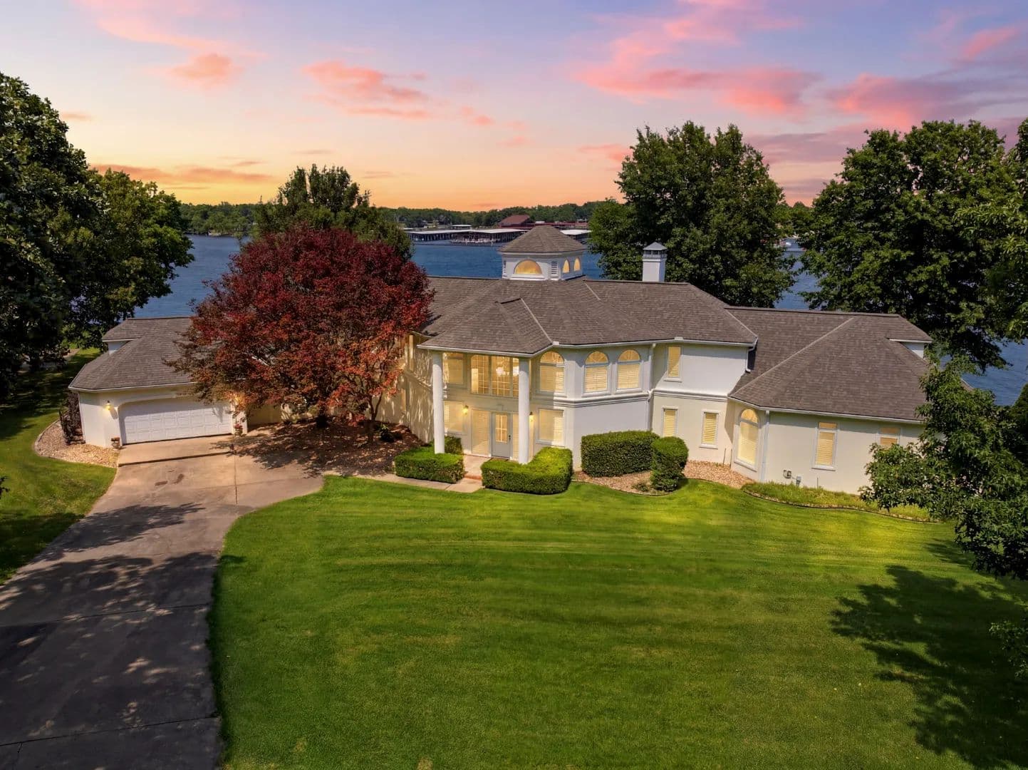 Grand Lake White House - Adair, Oklahoma, 74331