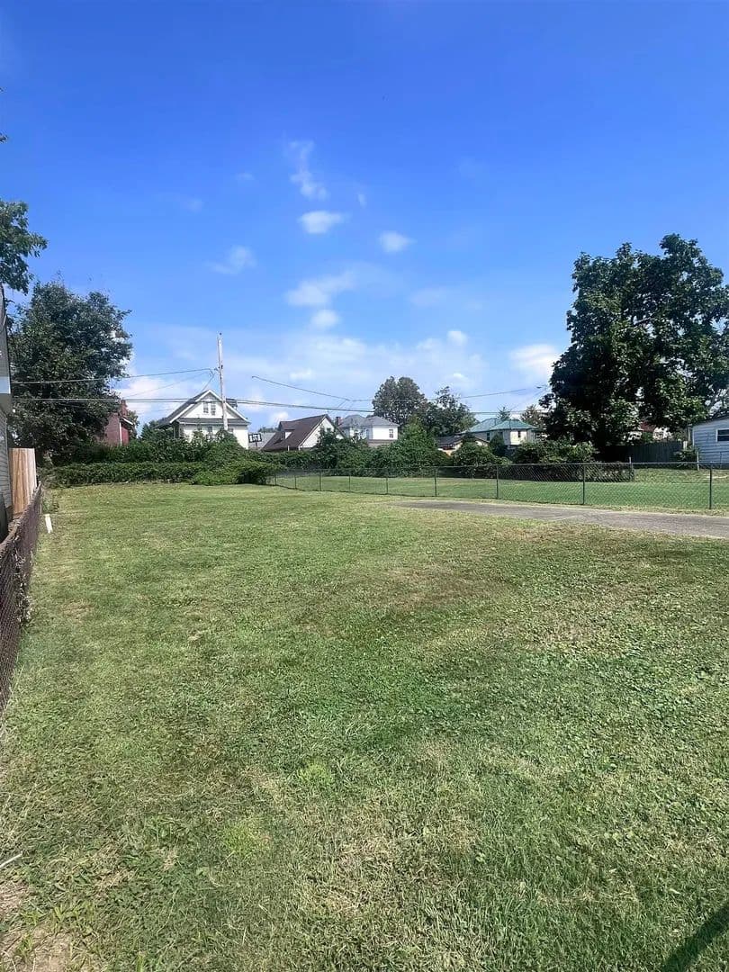 Lots & Land-Other in Huntington - Huntington, West Virginia, 25701