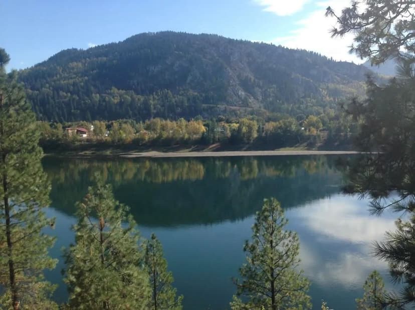 Property from x S OF HWY W 200' GOV LOT 4 Hwy - KW