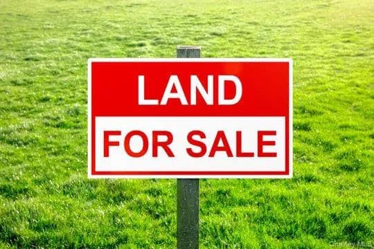 Lots & Land-Other in Shirley - Shirley, New York, 11967