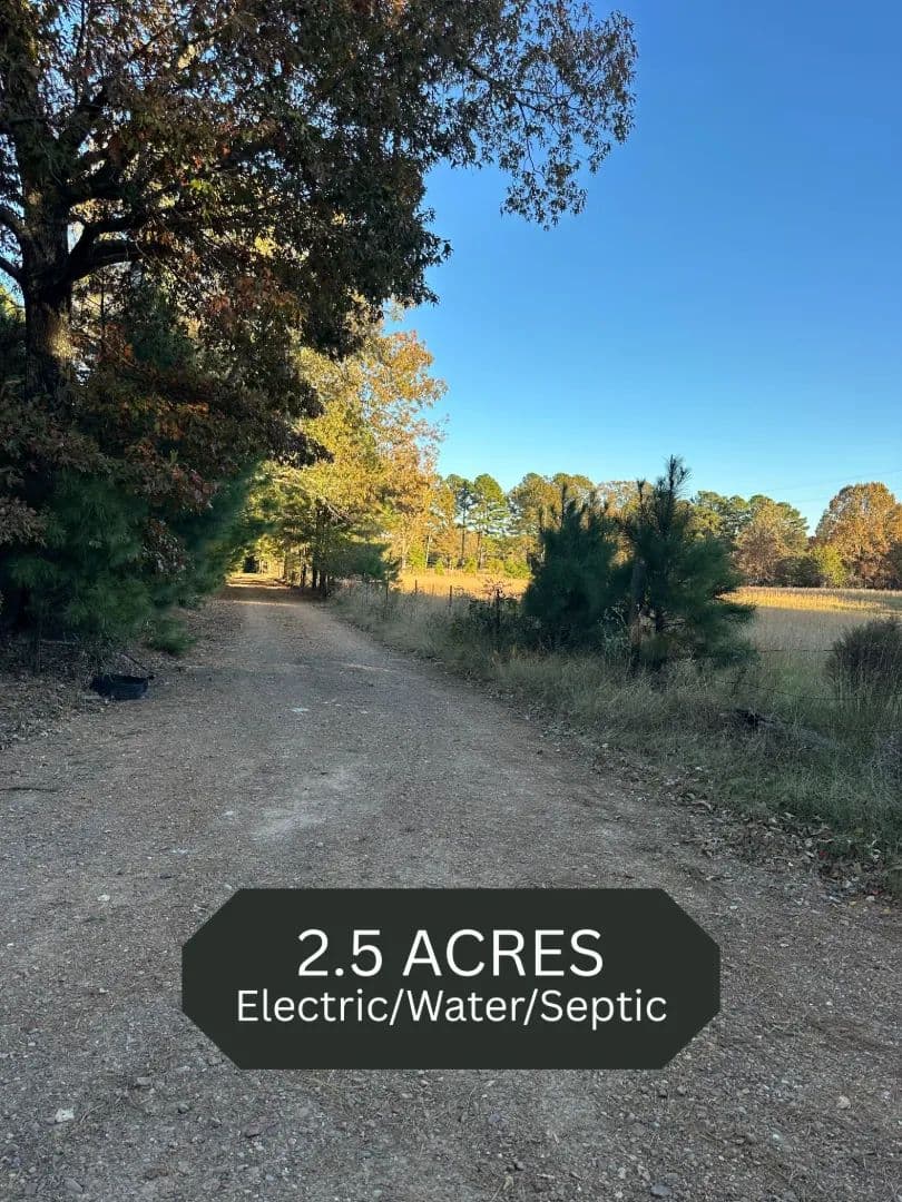 2.5 Acre Lot in Antlers, OK.