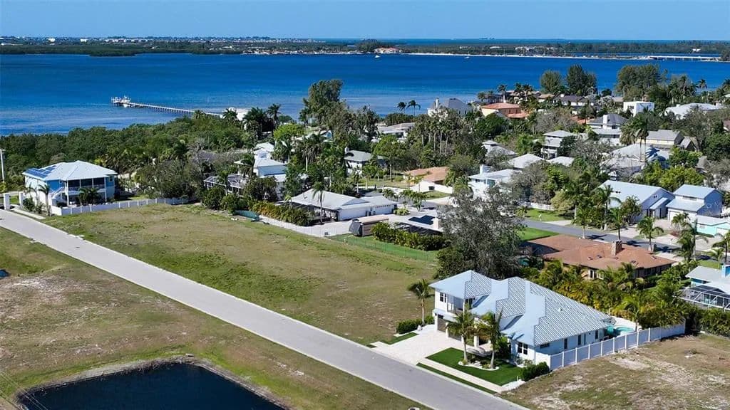 Vacant Land in Bradenton - Bradenton, Florida, 34209