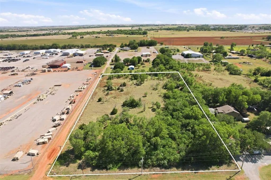 3.83 Acres of Land for Sale in Elk City, OK - Elk City, Oklahoma, 73644