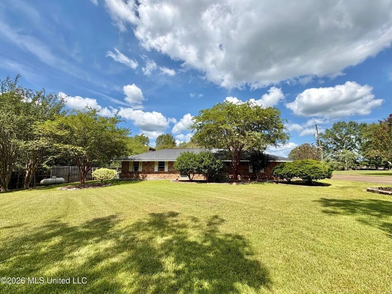 Charming Brick Home in the Heart of Centreville - Centreville, Mississippi, 39631