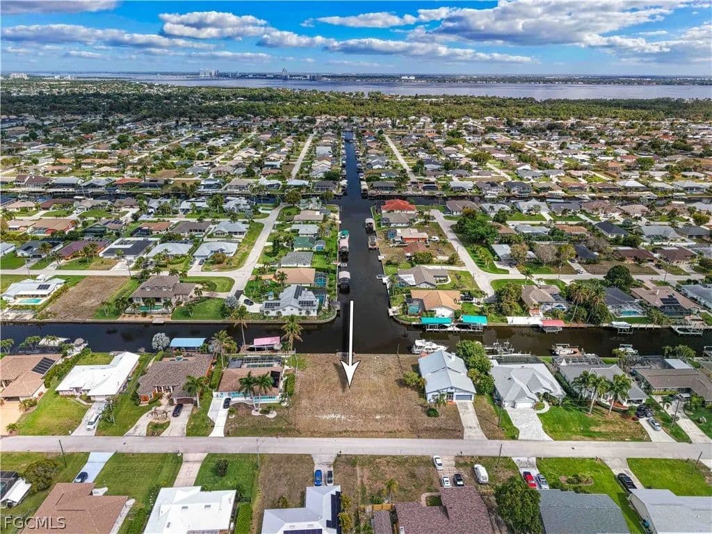 Vacant Land in Cape Coral - land for sale