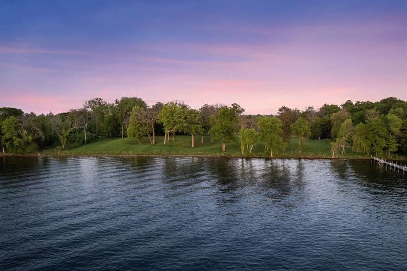 Vacant Land in Wayzata