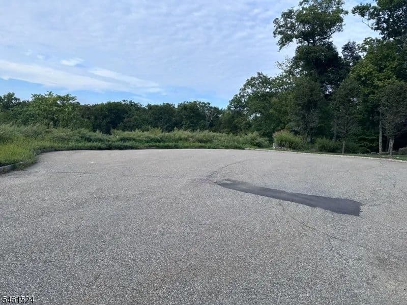 Vacant Land in Kinnelon Boro - New Jersey, 07405