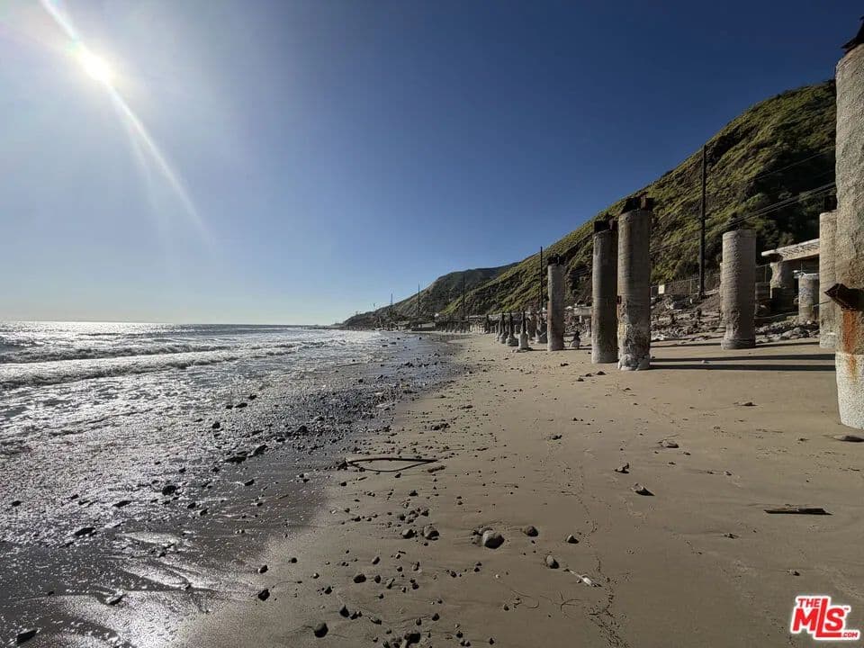 Vacant Land in Malibu - Malibu, California, 90265