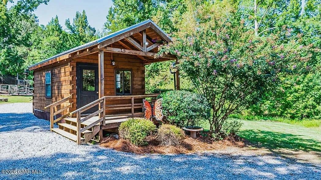 Old Mountain Park — 23.8 Acres in Winona, Mississippi - Winona, Mississippi, 38967