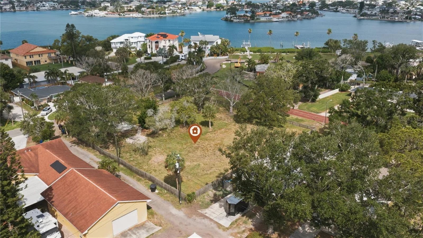 0.58 Acres of Land for Sale in ST PETERSBURG, FL - Florida, 33707