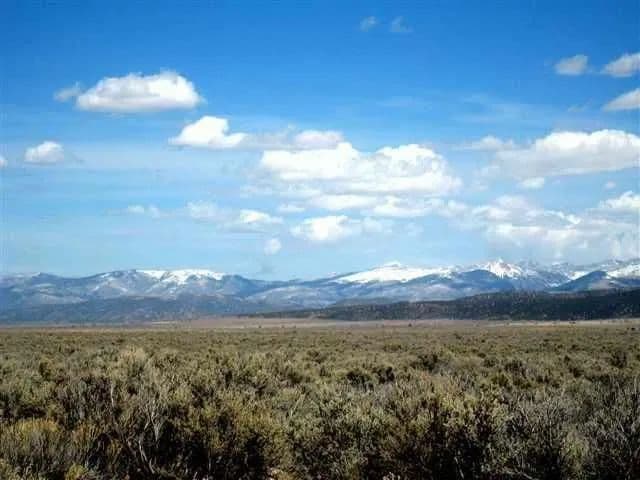 Land -Single Family Acreage in Costilla