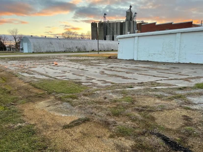 Land -Single Family Acreage in Secor