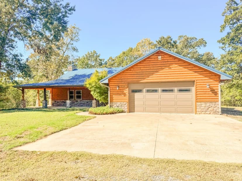 Log-Sided Home in the Woods – Atoka County, OK