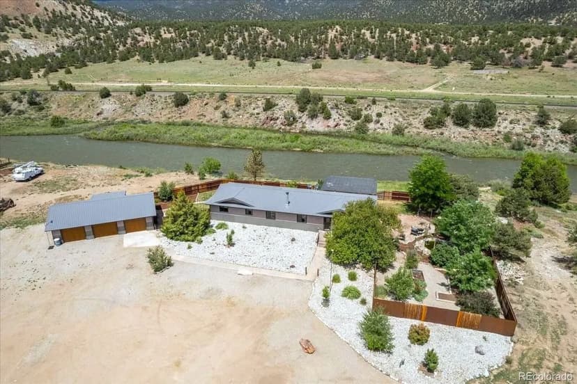 11679 US Highway 50, Howard, CO