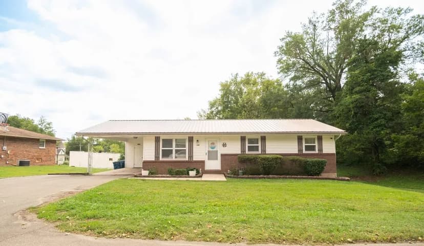 3 Bed Home For Sale in Bloomfield, MO