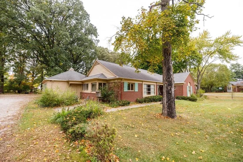 Spacious Home For Sale - Logansport, Indiana Cass County