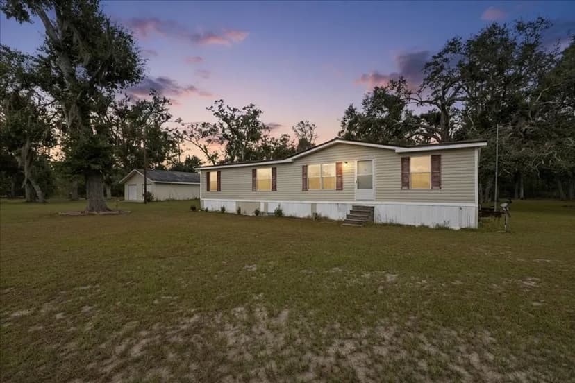 +/- 19.67 Acres Fir St