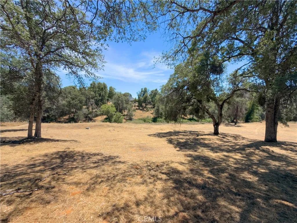 1.96 Acres of Land for Sale in Mariposa, CA - Mariposa, California, 95338