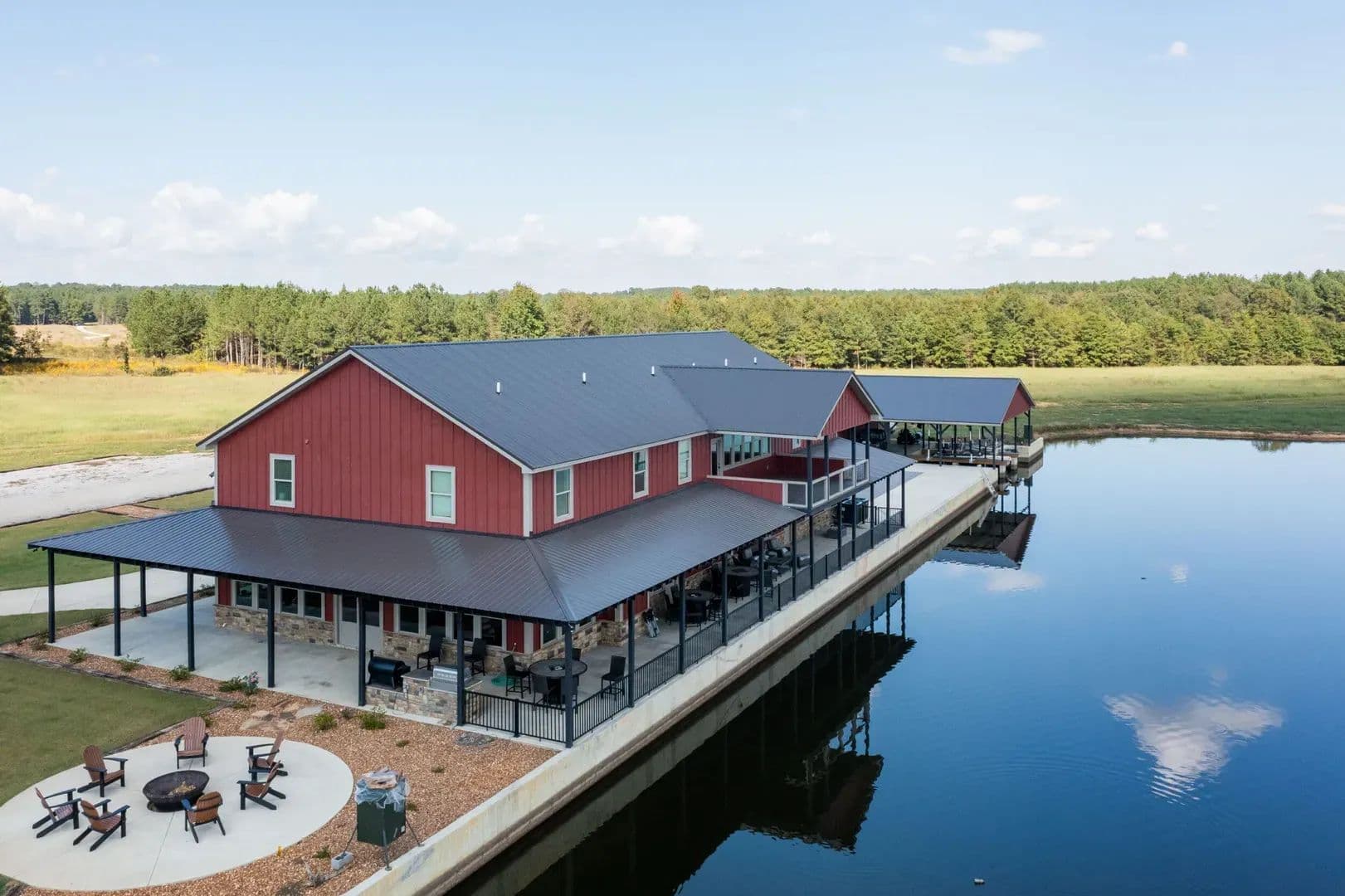 Sugar Creek Trophy Farm in Centre, Alabama - photo 2