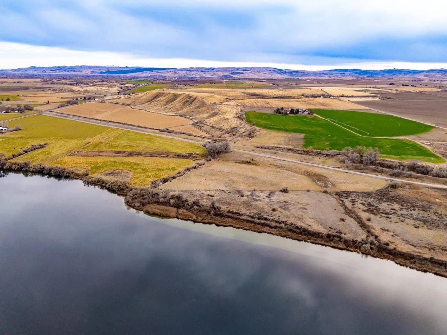 Snake River Waterfront Farm - Homedale, Idaho, 83628