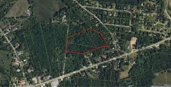 15.25 Acres of Land for Sale in Lyles, Tennessee - Lyles, Tennessee, 37098