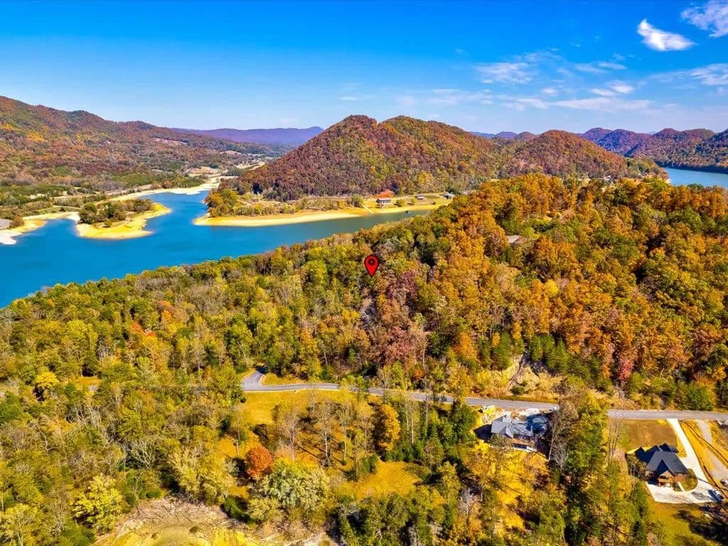 Building Lot in Walnut Bend on Cherokee Lake - Whitesburg, Tennessee, 37891
