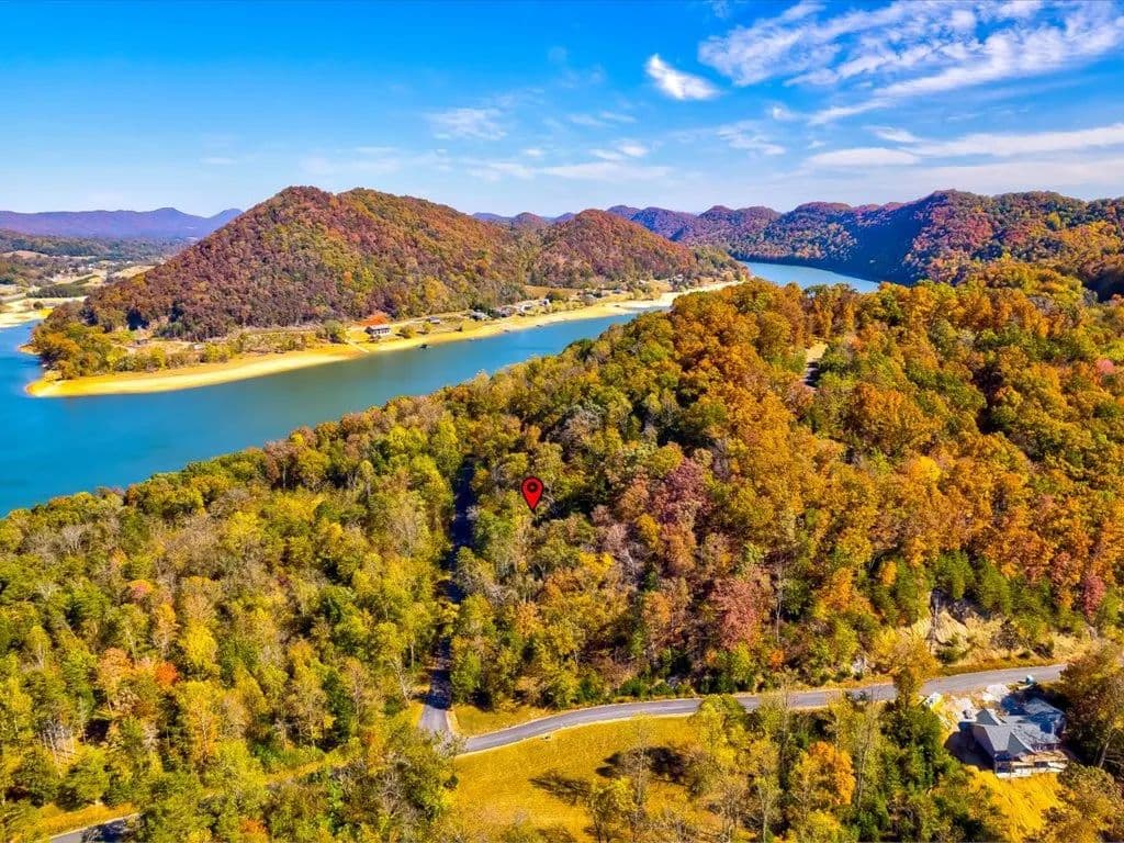 Building Lot in Walnut Bend on Cherokee Lake - Whitesburg, Tennessee, 37891