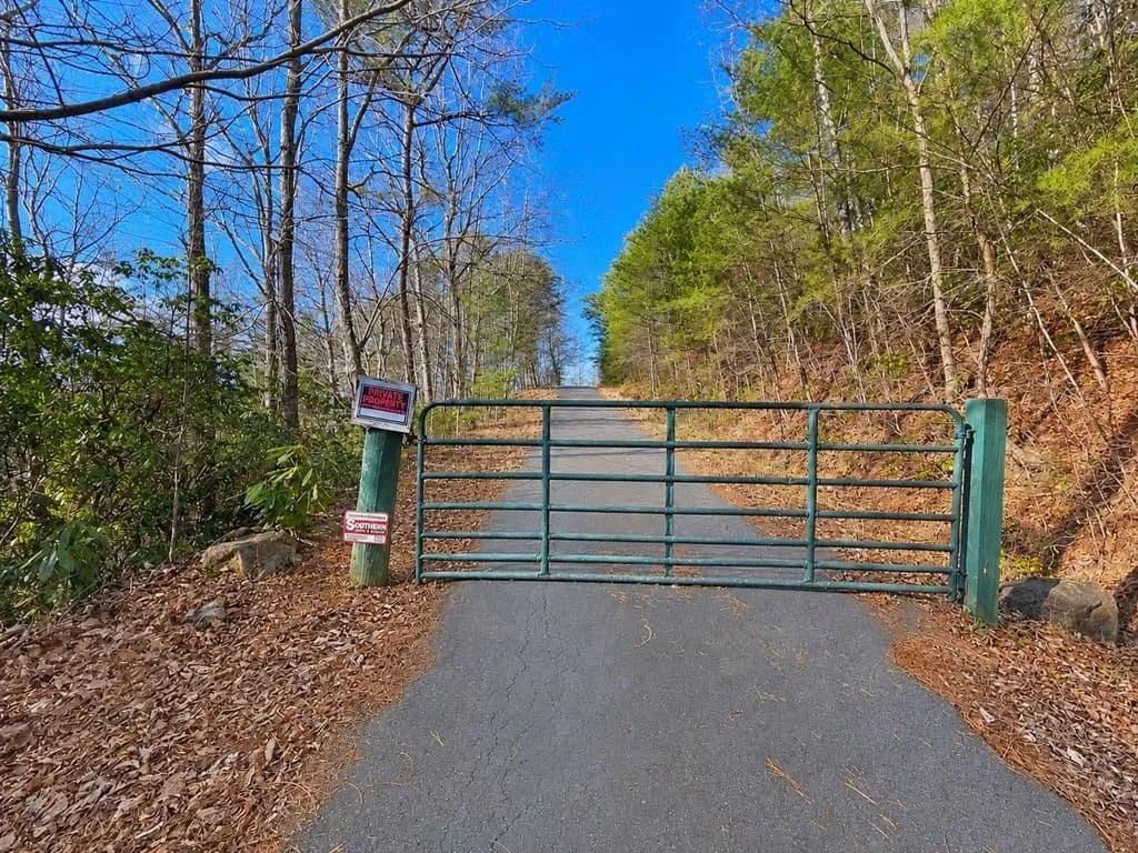 1.5 Acres of Land for Sale in Canton, NC - land for sale