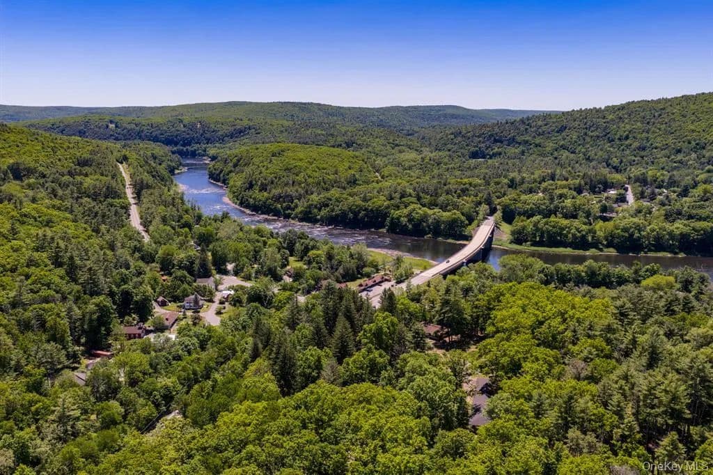 Vacant Land (10+ Acres) in Barryville - Barryville, New York, 12719