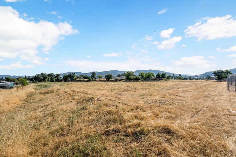 Land -Retail in Ukiah