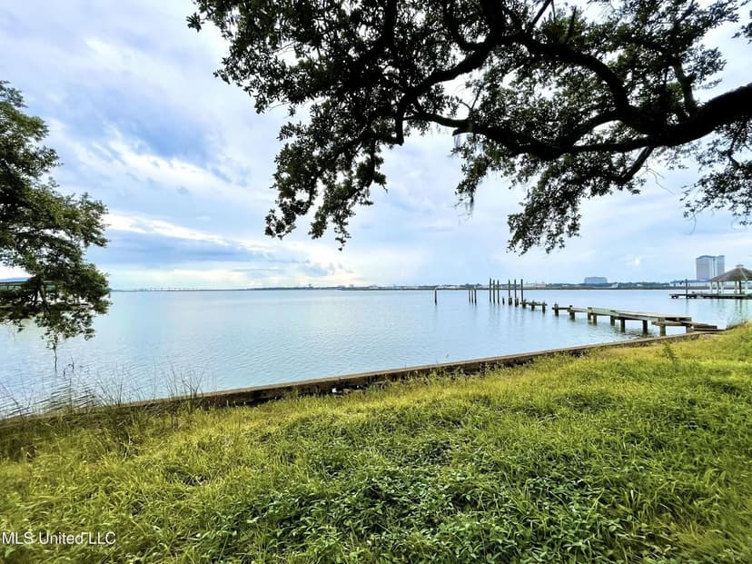 Lots & Land-Other in D'Iberville