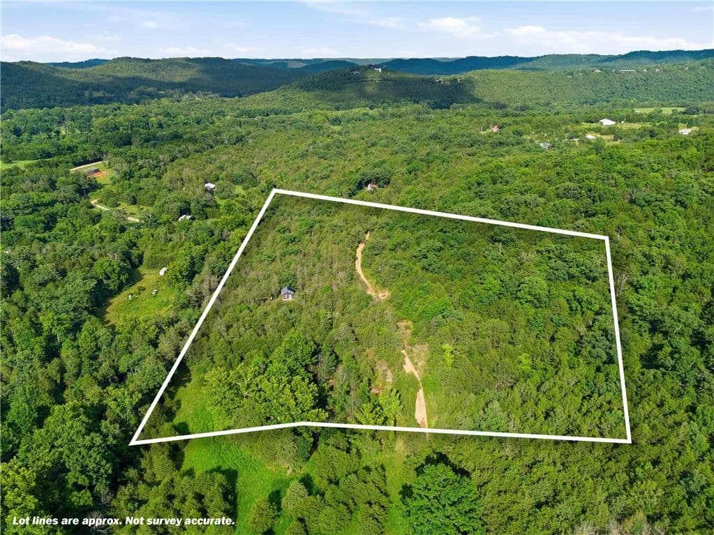 8.91 Acres of Land for Sale in Eureka Springs, AR - Eureka Springs, Arkansas, 72631