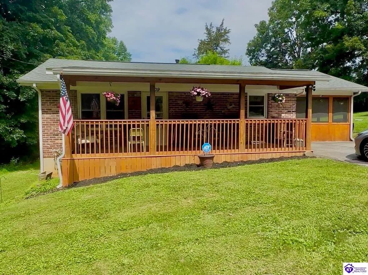 Property from 1109 Evelyn Drive - KW - Radcliff, Kentucky, 40160