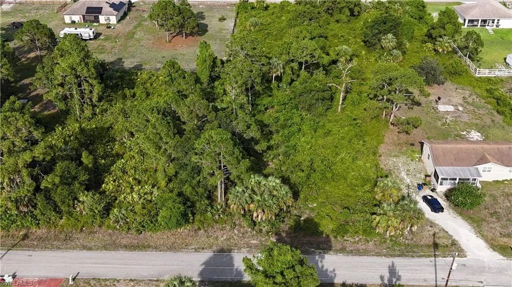 0.5 Acres of Land for Sale in Lehigh Acres, Florida - Lehigh Acres, Florida, 33972