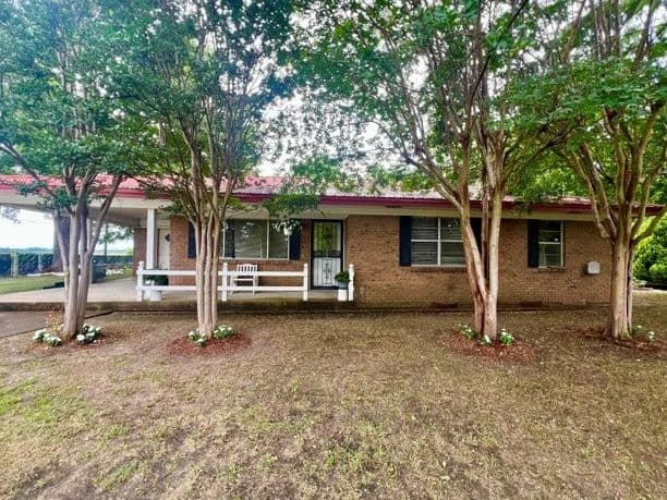 Home in Bolivar County at 50 Stanton Road in Cleveland, MS